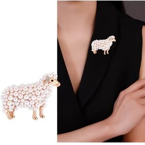 🆕️🐑 PEARL SHEEP BROOCH PIN - GOLD-TONE 🐑